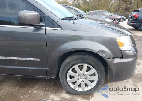 2015 Chrysler Town & Country Touring from USA, damaged, VIN 2C4RC1BG9FR695141
